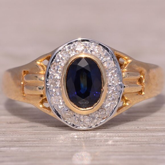 Sapphire and Diamond Ring in Yellow Gold